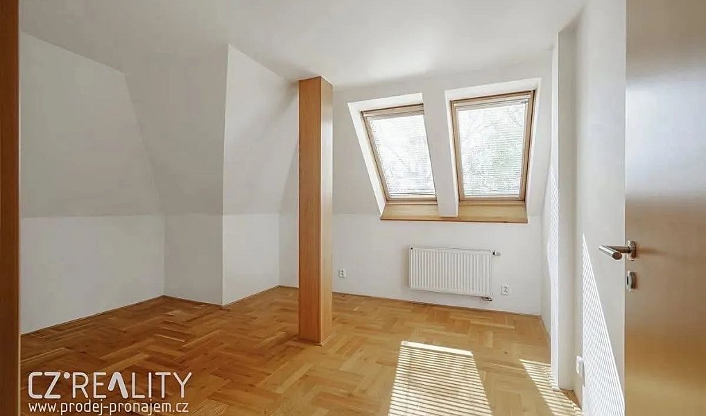 Prodej domu 300 m² s pozemkem 1 300 m², Praha – náhled fotky 20
