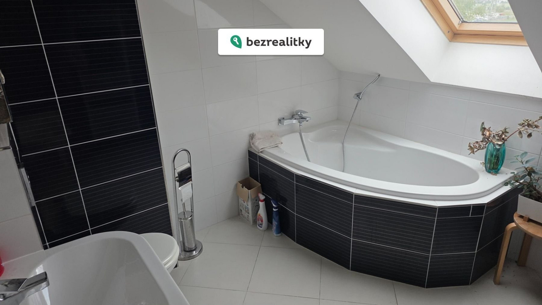 Prodej domu 264 m² s pozemkem 450 m² – fotografie 2
