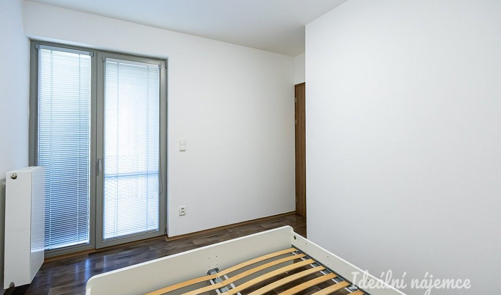 Pronájem bytu 2+kk 44 m², Praha – náhled fotky 3