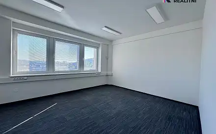 Pronájem kanceláře 30 m², třída Tomáše Bati, Zlín - Louky