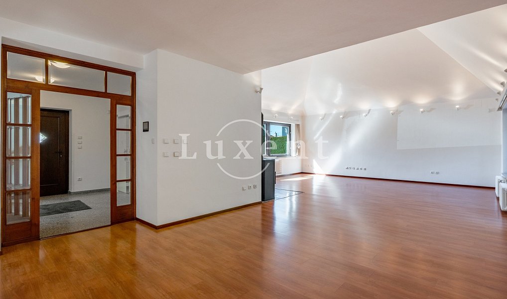 Pronájem domu 417 m² s pozemkem 1 180 m², Praha – náhled fotky 23