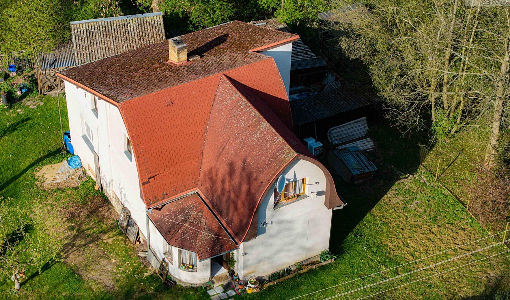 Prodej domu 200 m² s pozemkem 802 m², Všestary – náhled fotky 2