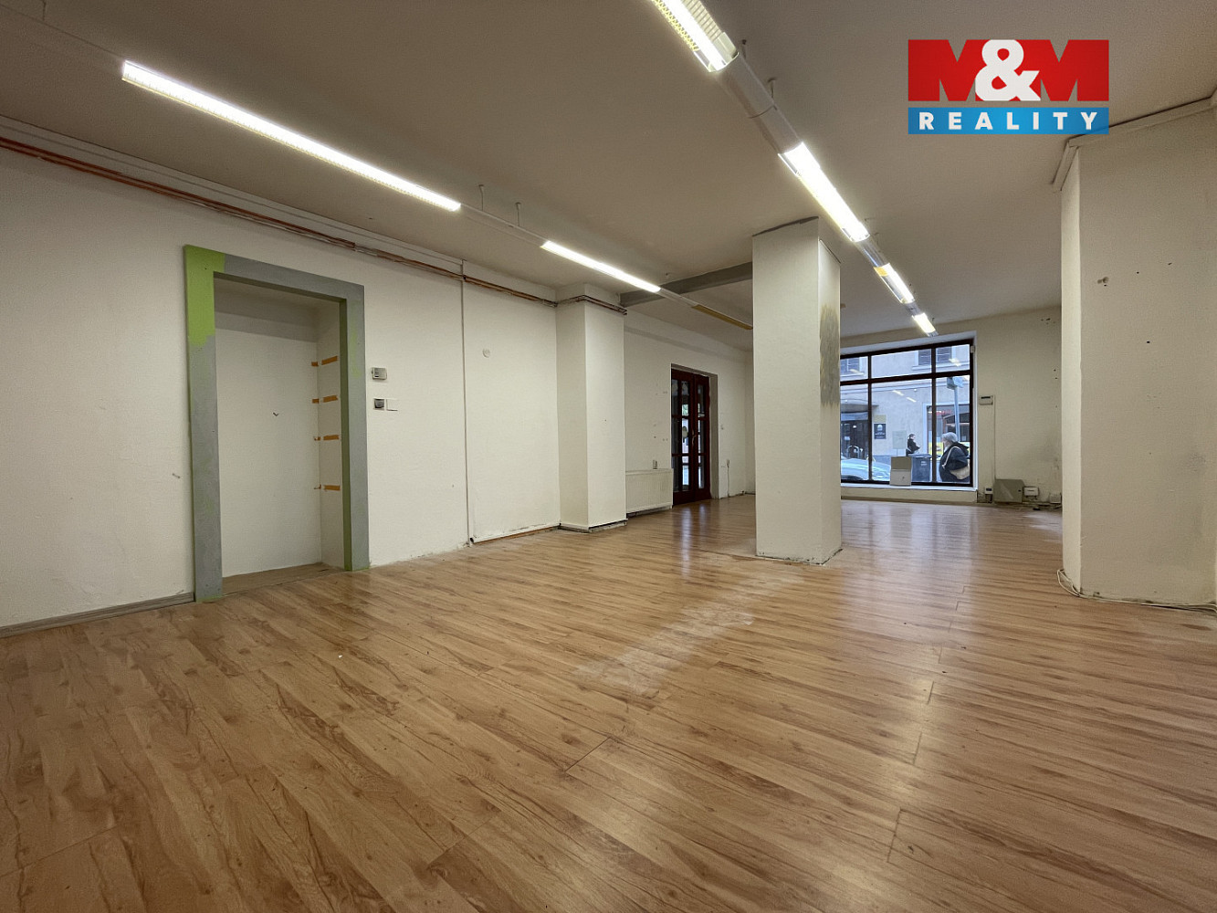 Pronájem obchodních prostor 70 m² – fotografie 2