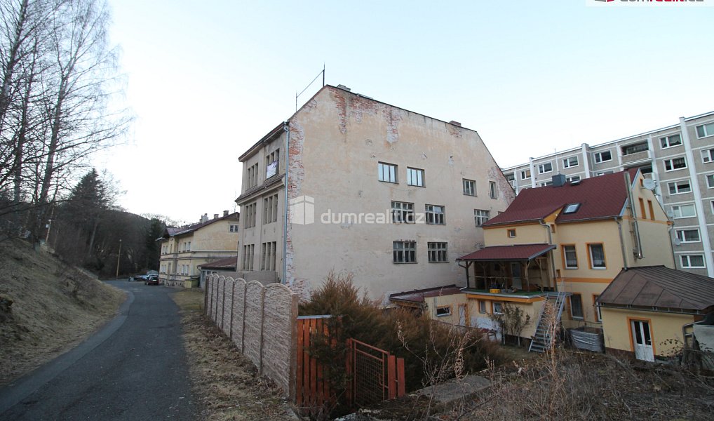 Prodej nájemního domu, činžáku 1 000 m², Kraslice – náhled fotky 32