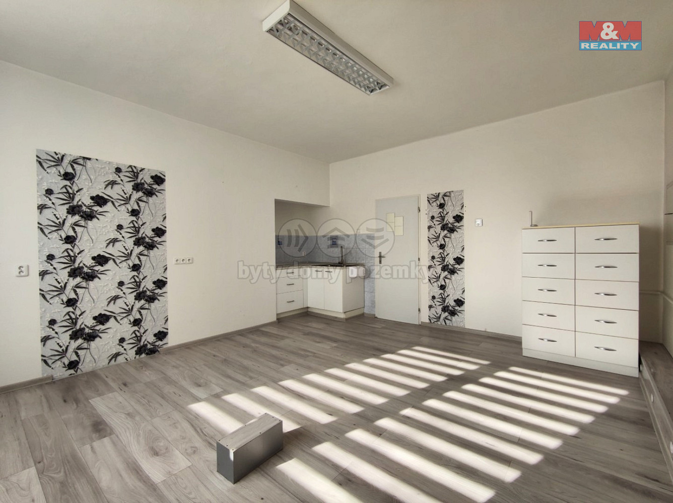 Pronájem obchodních prostor 24 m² – fotografie 2
