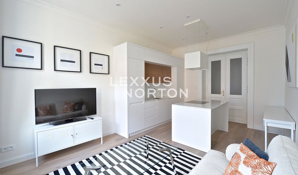 Pronájem bytu 2+kk 56 m², Praha – náhled fotky 2