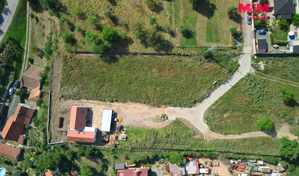 Prodej stavebního pozemku 2 614 m², Kouřim – náhled fotky 3
