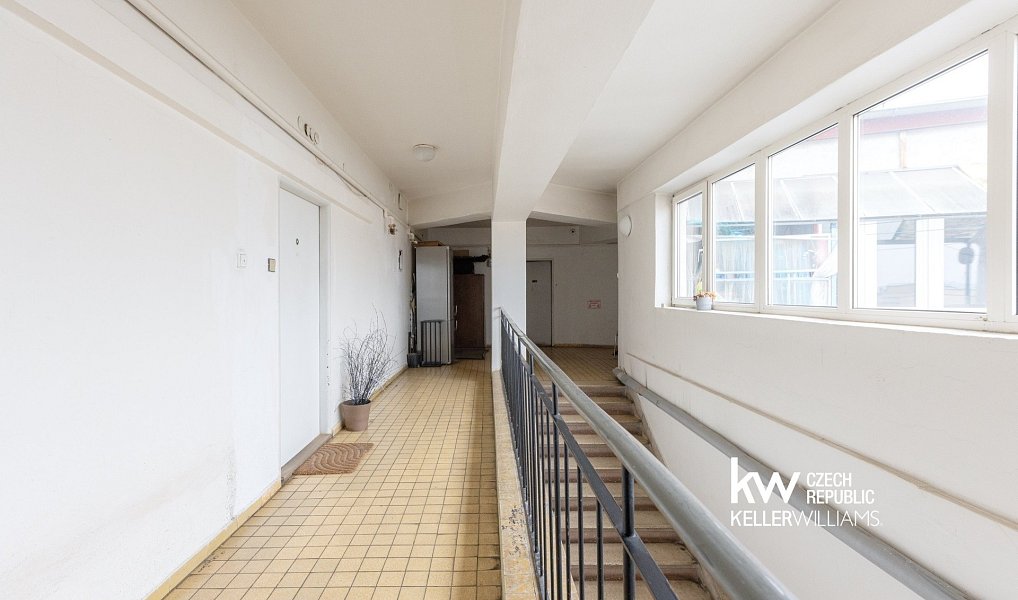 Prodej bytu 2+1 63 m², Praha – náhled fotky 22