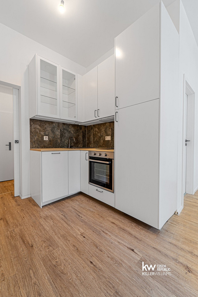 Prodej bytu 1+kk 28 m² – fotografie 3