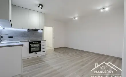 Pronájem bytu 1+kk 30 m², Hrnčířská, Uhlířské Janovice, okres Kutná Hora