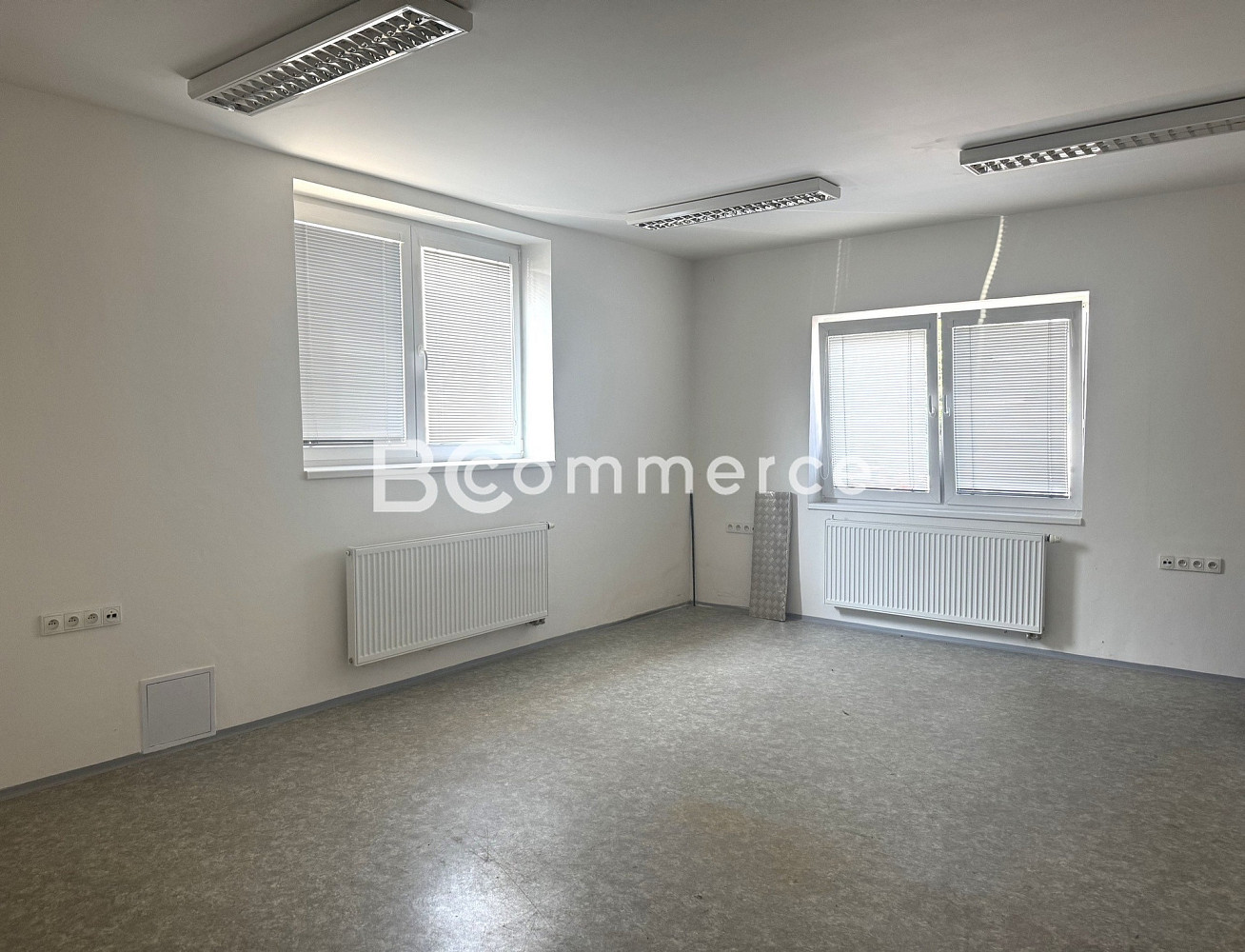 Pronájem kanceláře 173 m²