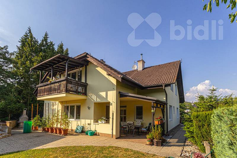 Prodej domu 300 m² s pozemkem 804 m² – fotografie 2