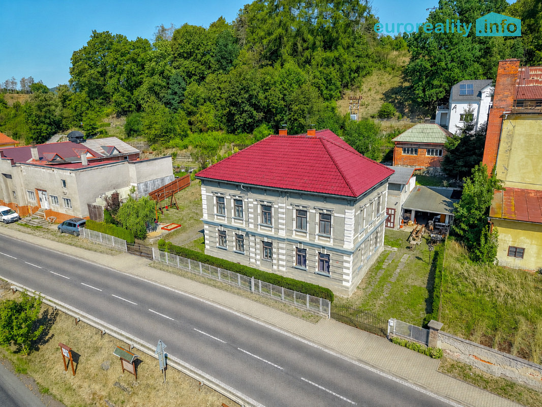 Prodej domu 213 m² s pozemkem 1 424 m² – fotografie 2