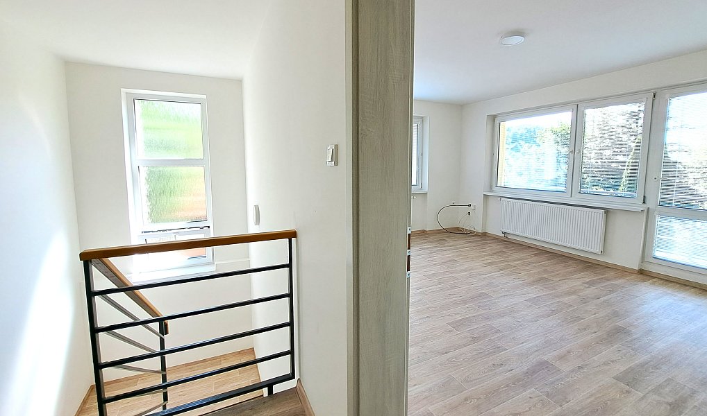 Prodej domu 230 m² s pozemkem 1 280 m², Podhradí – náhled fotky 15