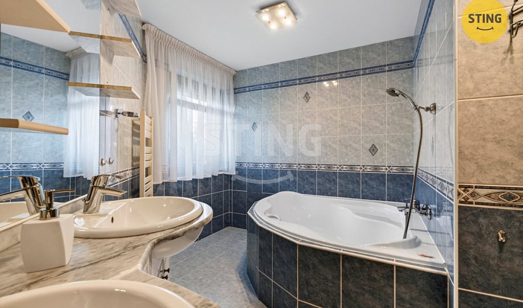 Prodej domu 215 m² s pozemkem 1 157 m², Ostrava – náhled fotky 12