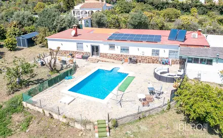 Prodej domu 369 m² s pozemkem 3 735 m², Estepona, Španělsko