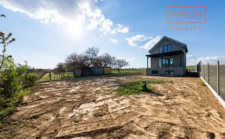 Prodej domu 100 m² s pozemkem 564 m², Znojmo