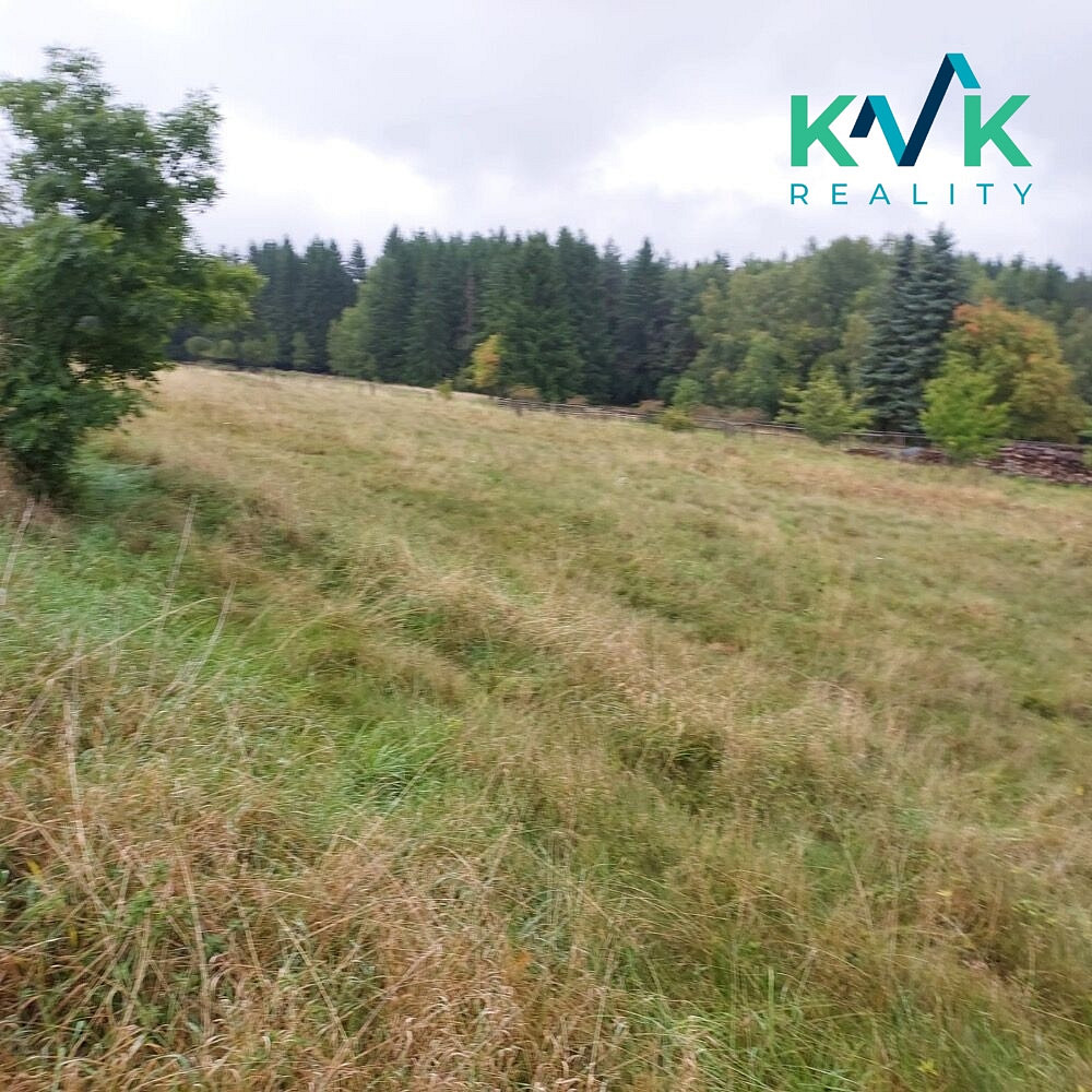 Prodej stavebního pozemku 1 112 m²