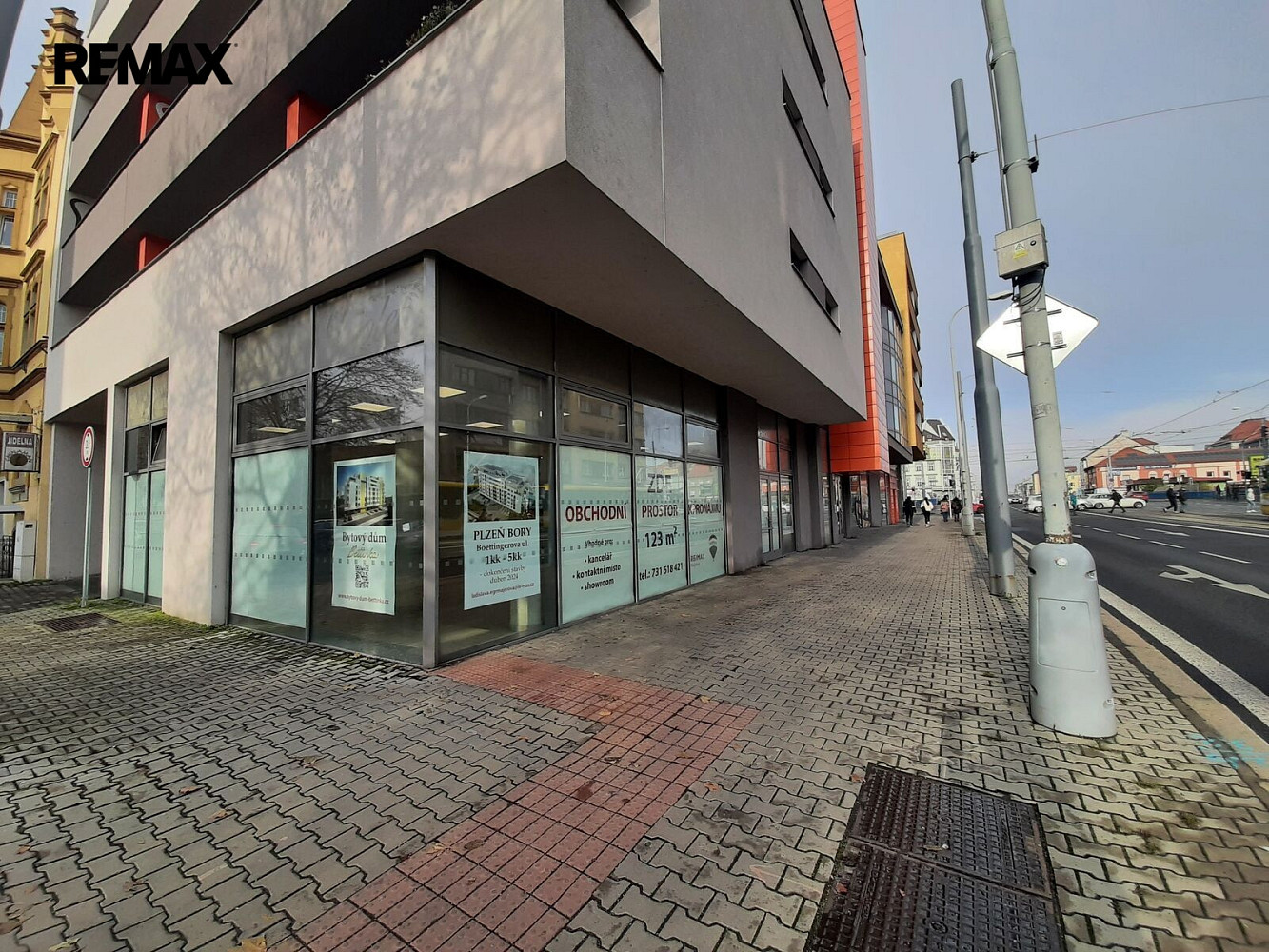 Pronájem obchodních prostor 123 m² – fotografie 2