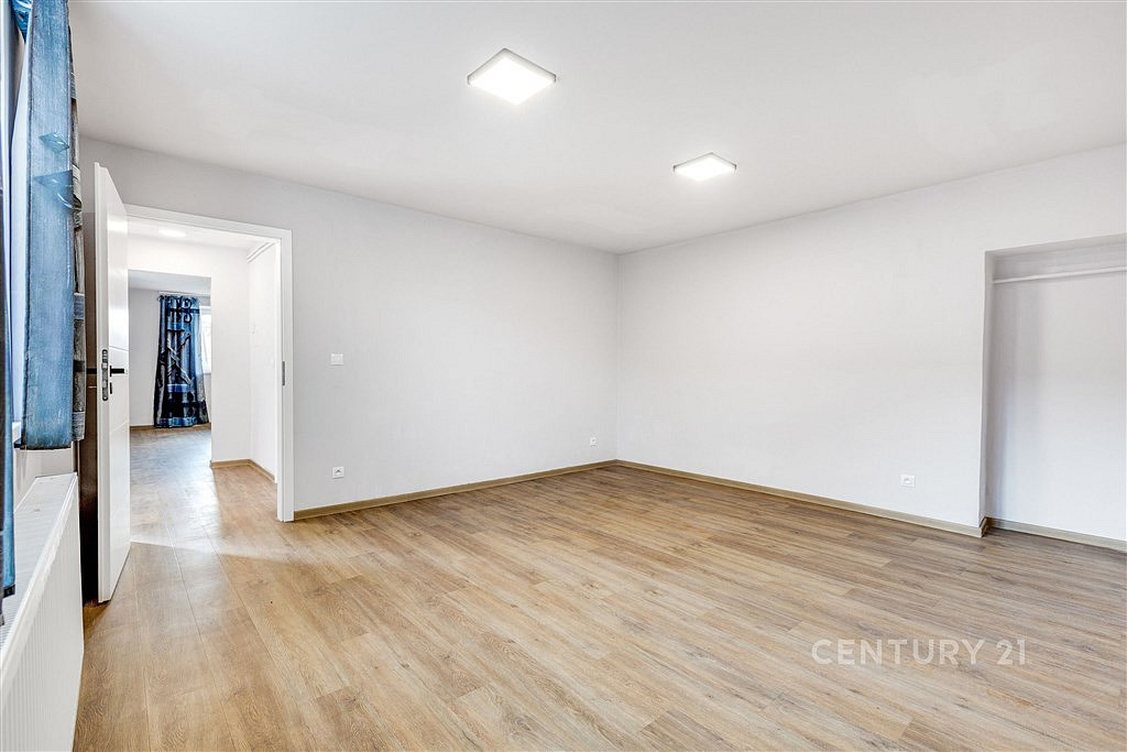 Prodej domu 207 m² s pozemkem 1 086 m²