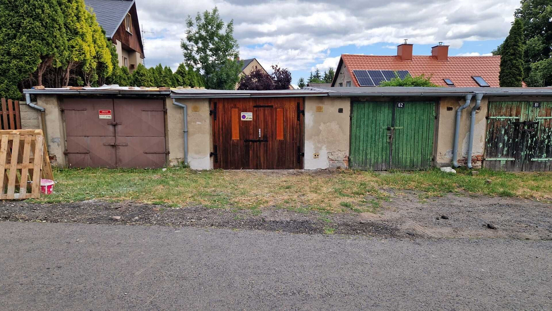 Prodej prostorné garáže 22 m2 v drahůnkách u dubí