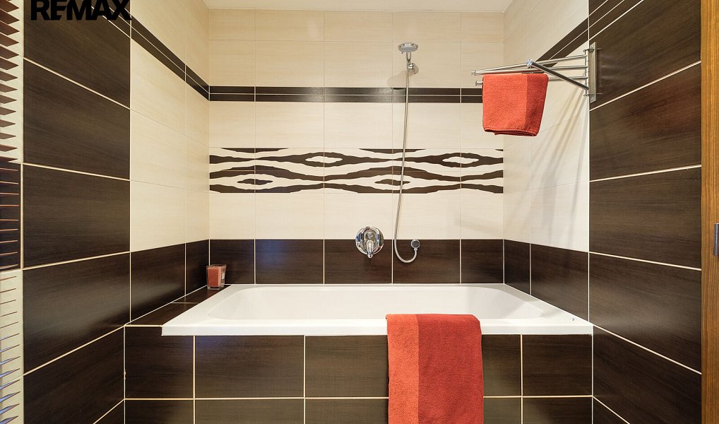 Prodej domu 205 m² s pozemkem 634 m², Smolnice – náhled fotky 12