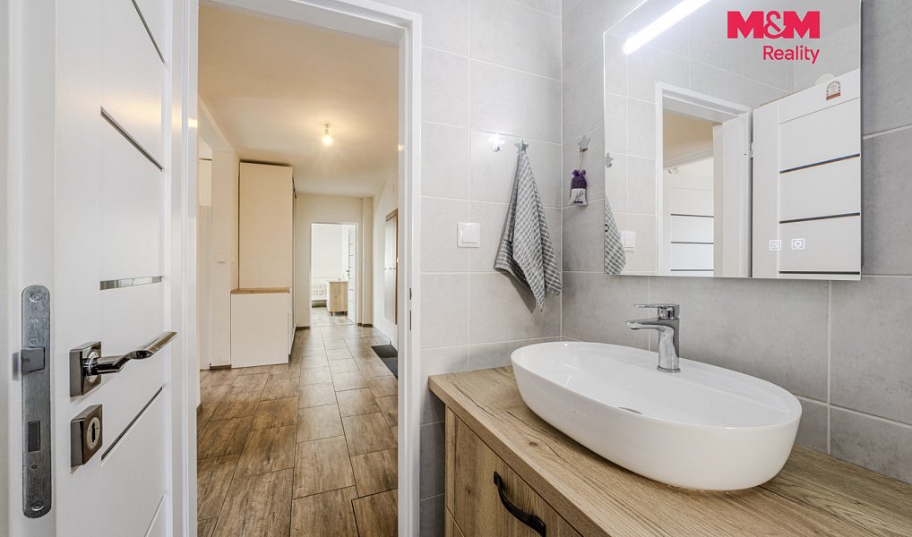 Prodej domu 80 m² s pozemkem 604 m², Bobnice – náhled fotky 11