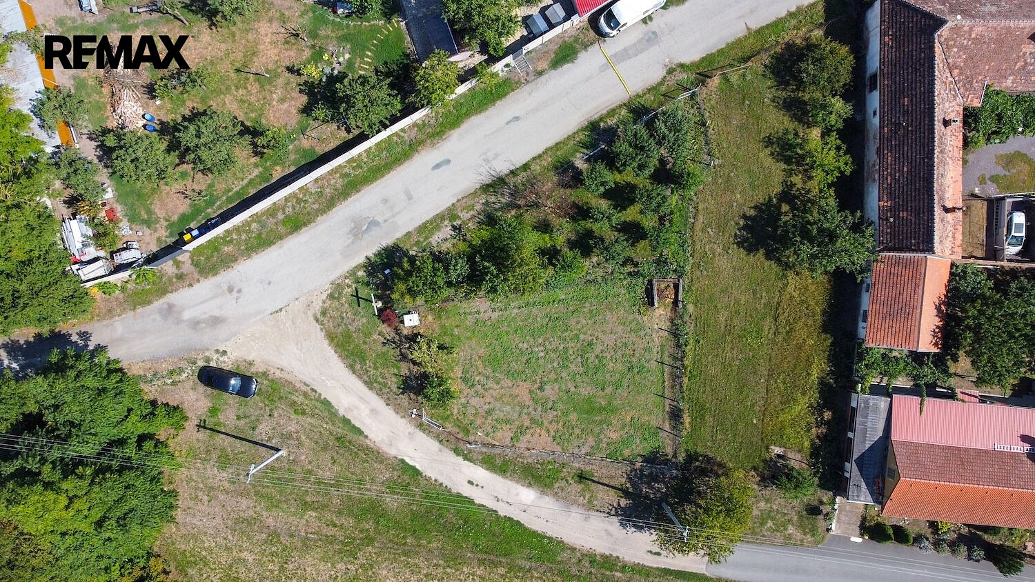 Prodej stavebního pozemku 300 m² – fotografie 4