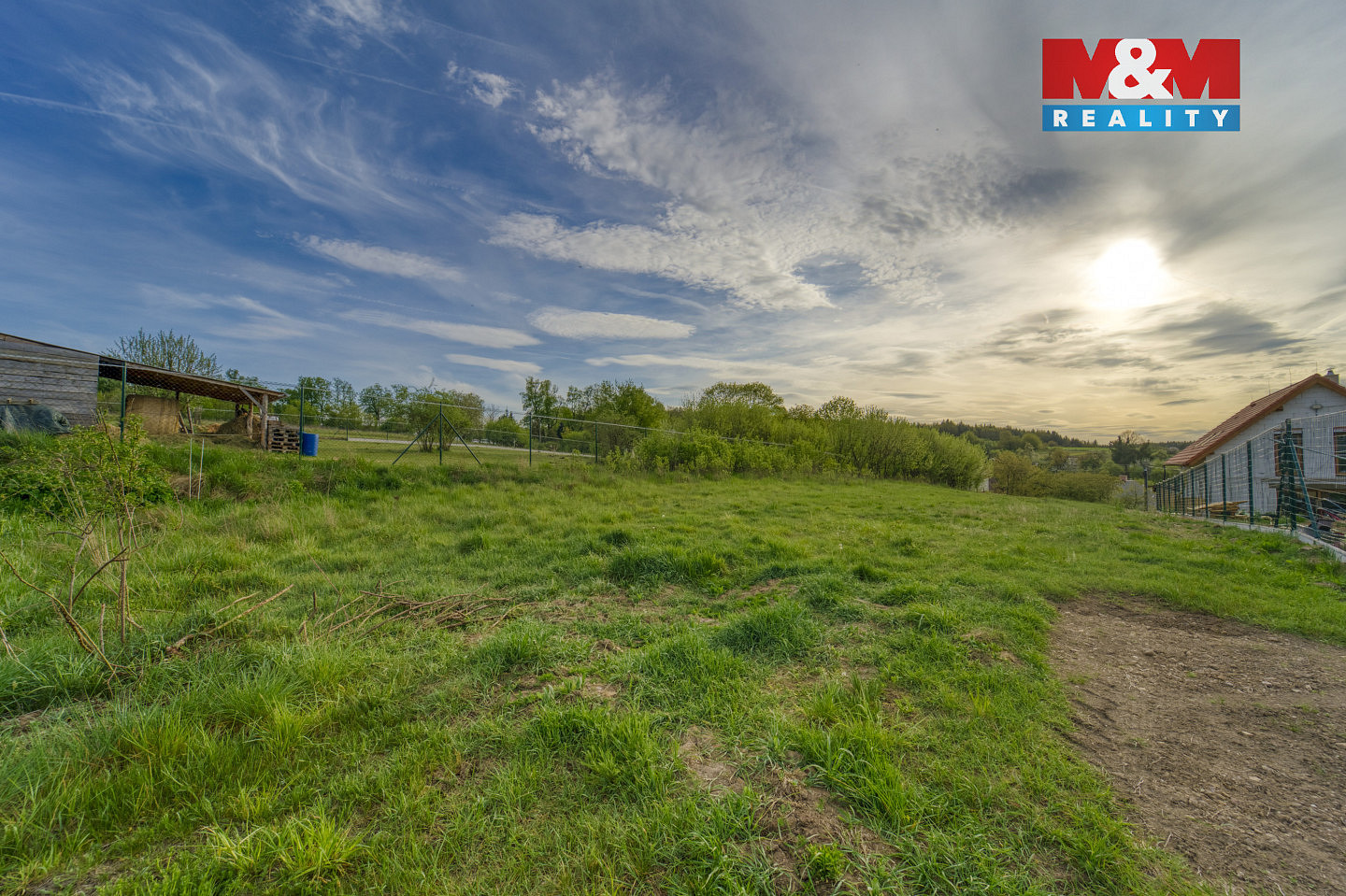 Prodej stavebního pozemku 2 006 m² — photo 3