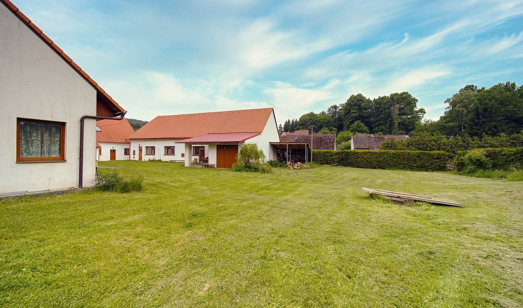 Prodej domu 450 m² s pozemkem 2 500 m², Čmelíny – náhled fotky 8