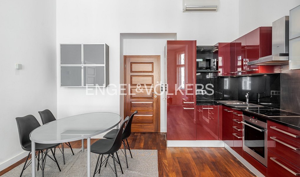 Pronájem bytu 2+kk 70 m², Praha – náhled fotky 3