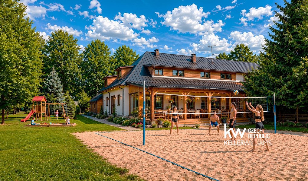 Prodej ubytovacího objektu 900 m², Rožmitál pod Třemšínem – náhled fotky 4