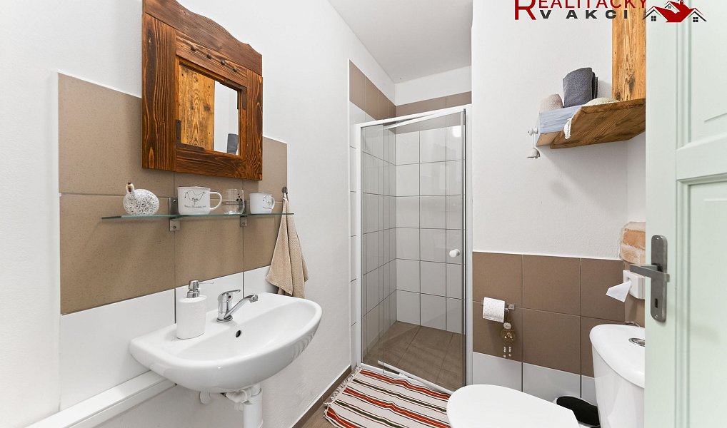Prodej ubytovacího objektu 291 m², Nový Přerov – náhled fotky 41