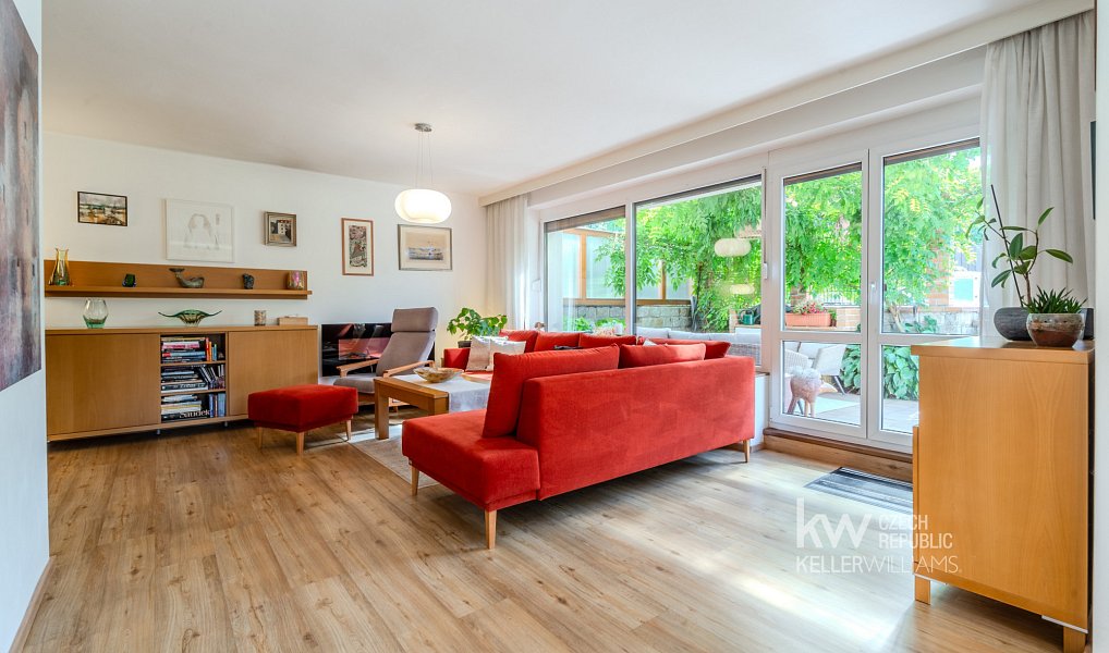 Prodej domu 256 m² s pozemkem 433 m², Kostelec nad Černými lesy – náhled fotky 2