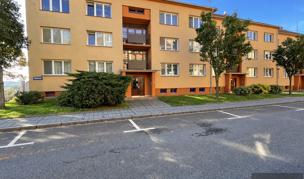 Pronájem bytu 2+1 60 m², Uherský Brod – fotka 1 z 14