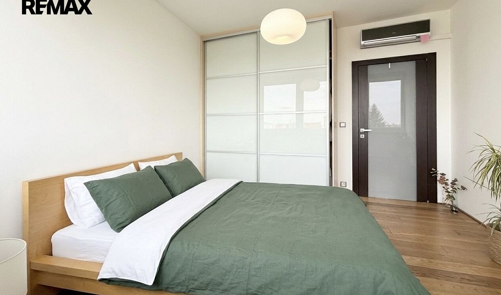 Prodej bytu 3+kk 69 m², Praha – náhled fotky 3