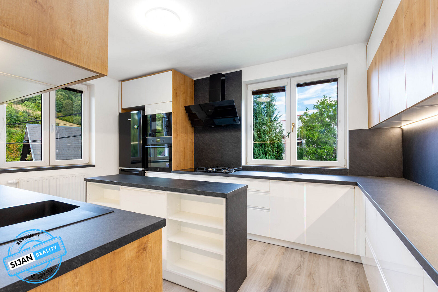 Prodej domu 150 m² s pozemkem 1 306 m² – fotografie 2