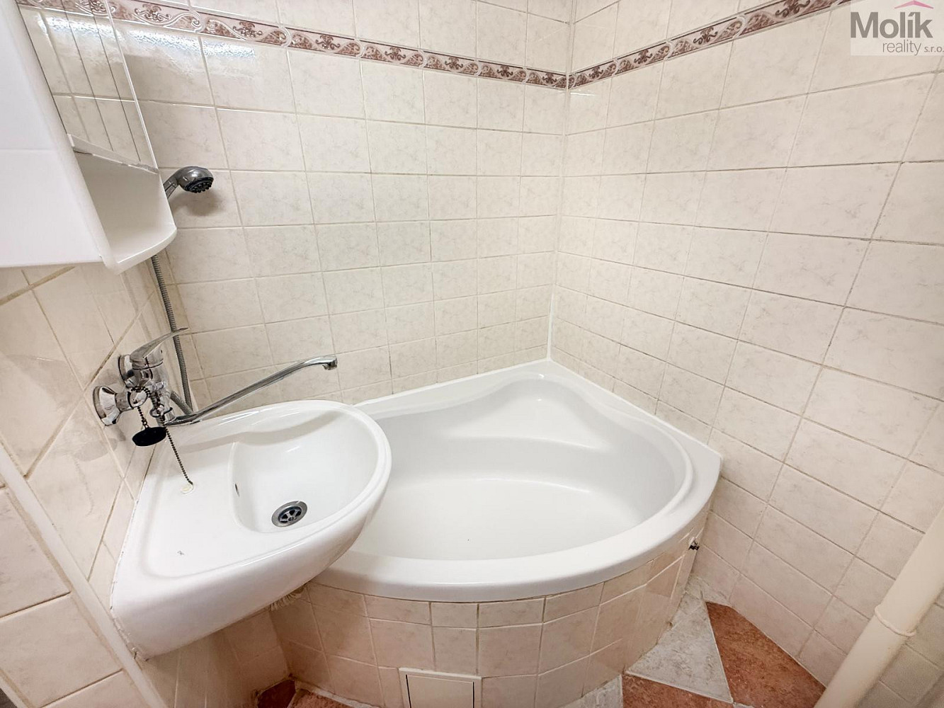 Pronájem bytu 2+1 50 m² – fotografie 3