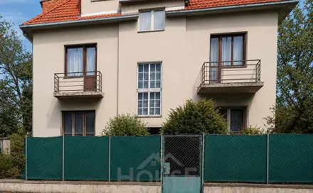 Prodej domu 430 m² s pozemkem 725 m², V násypu, Praha 5 - Hlubočepy