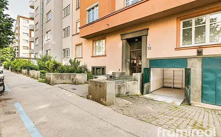 Prodej garáže 18 m2, Brno - Veveří, Botanická, Brno - Veveří