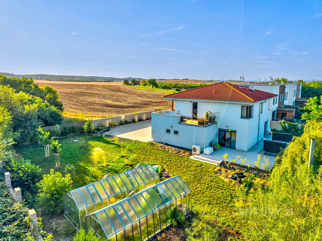Prodej domu 246 m² s pozemkem 1 219 m²
