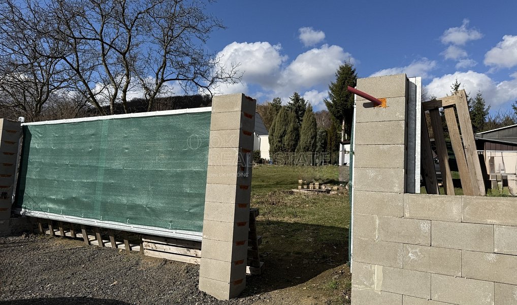 Prodej stavebního pozemku 1 562 m², Horní Jiřetín – náhled fotky 4