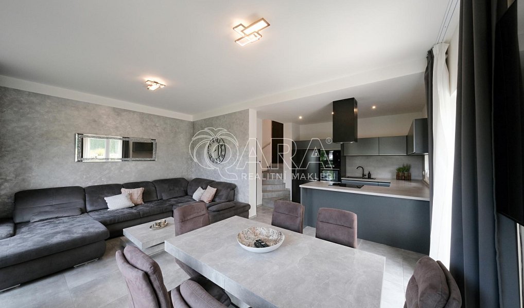 Pronájem domu 124 m² s pozemkem 76 m², Nelahozeves – náhled fotky 5