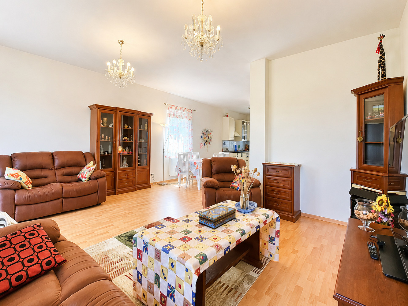 Prodej domu 140 m² s pozemkem 331 m² – fotografie 2