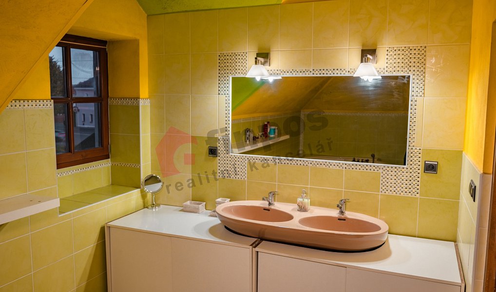 Prodej domu 211 m² s pozemkem 2 261 m², Česká Skalice – náhled fotky 15
