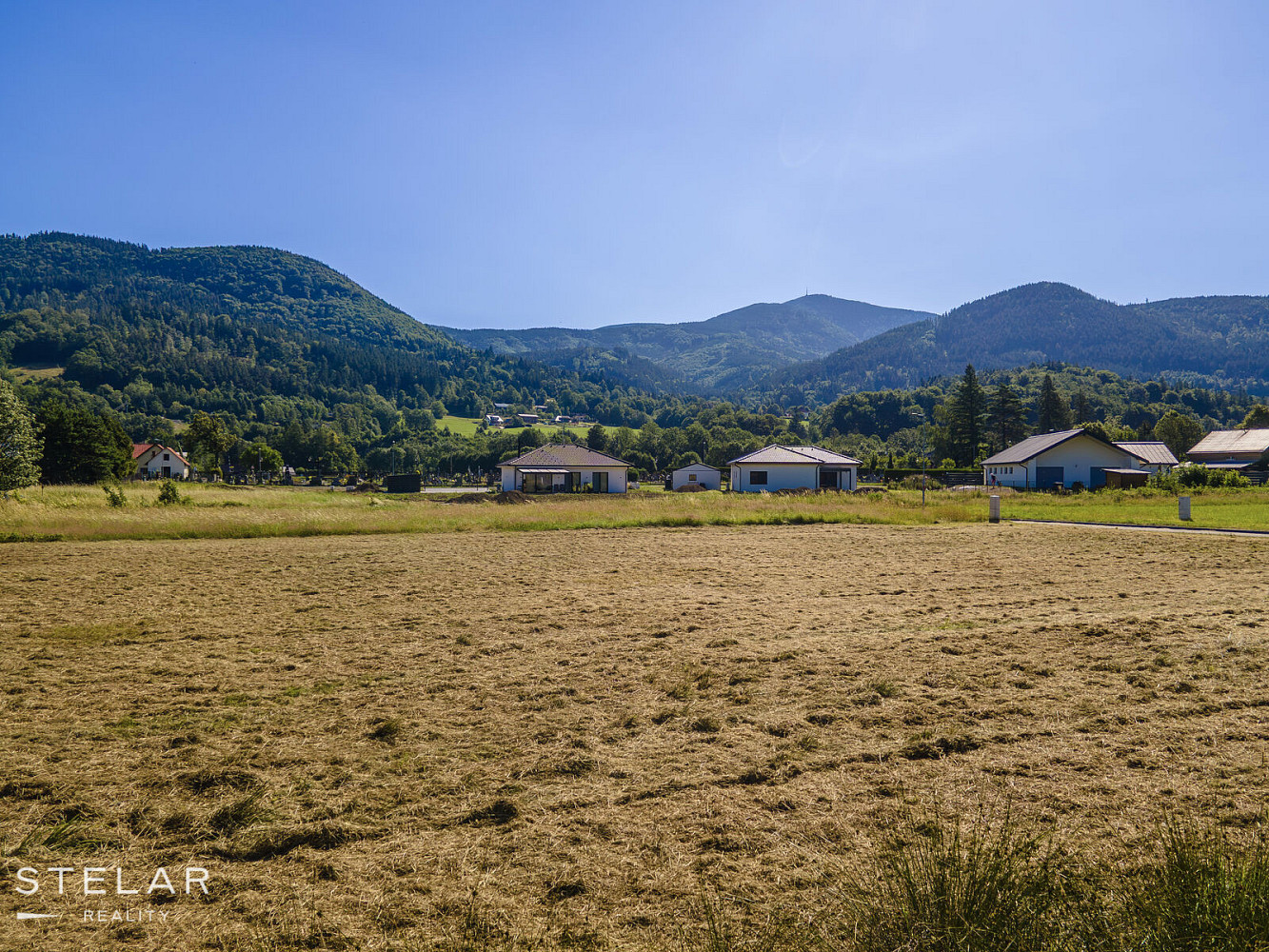 Prodej stavebního pozemku 1 552 m²