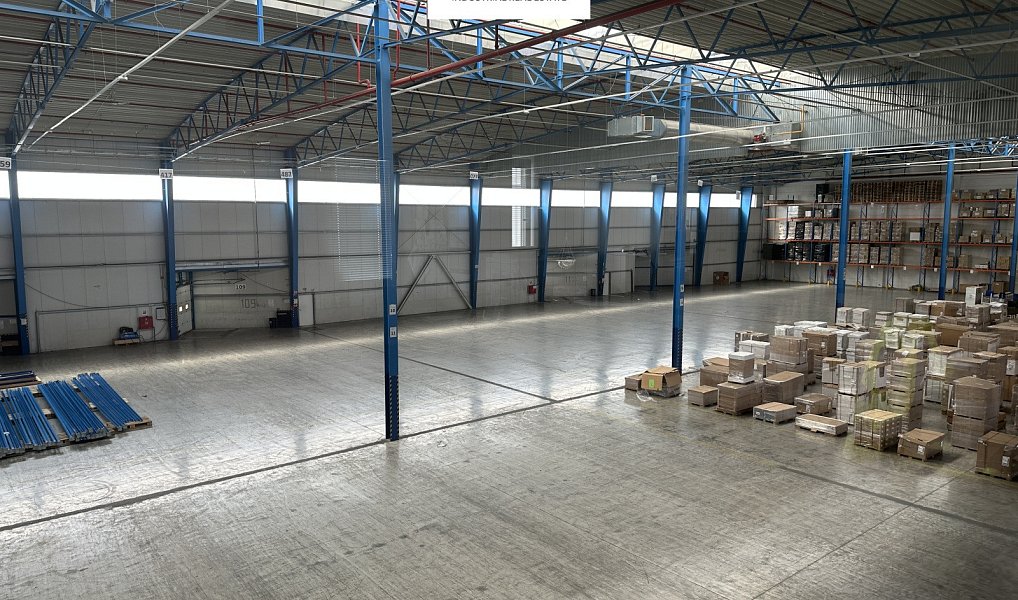 Pronájem výrobních prostor 1 931 m², Kněževes – náhled fotky 3