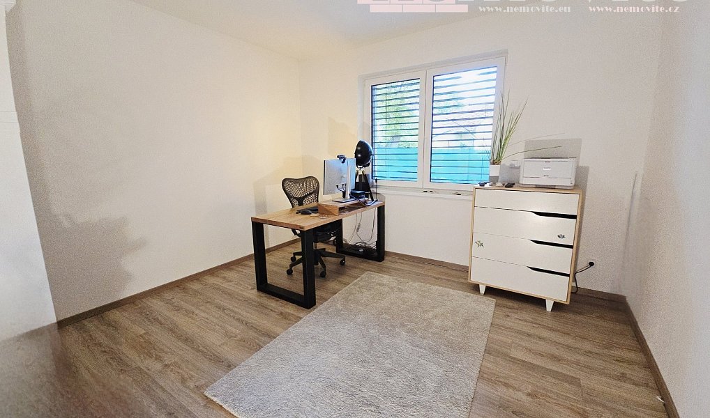 Prodej domu 157 m² s pozemkem 1 047 m², Sulice – náhled fotky 14