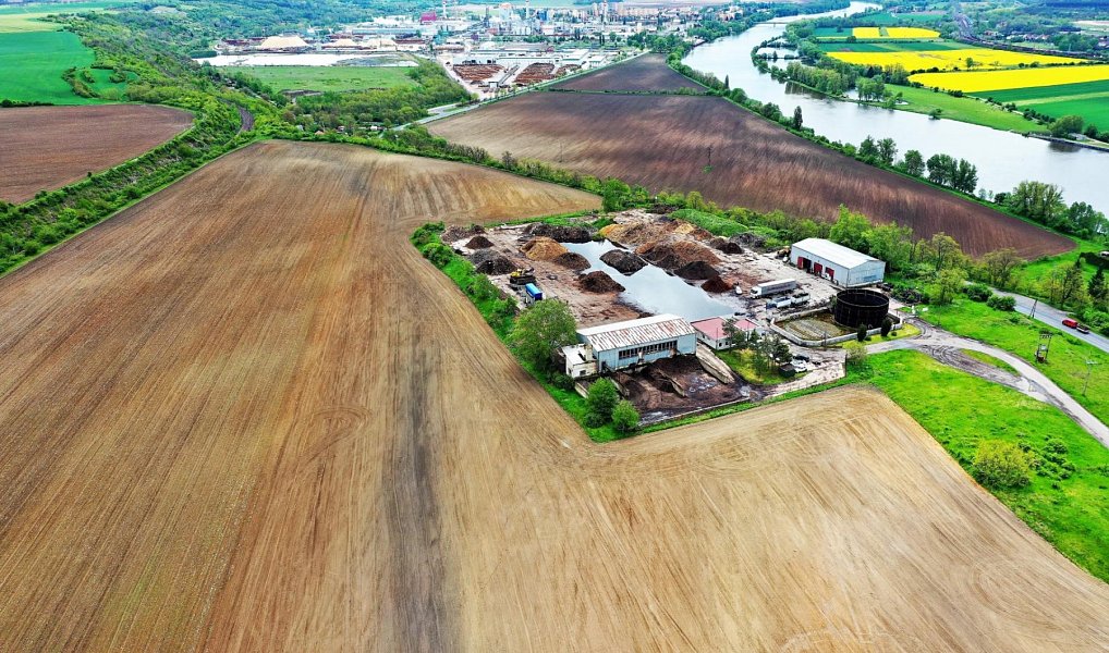 Prodej komerčního pozemku 4 246 m², Štětí – náhled fotky 6