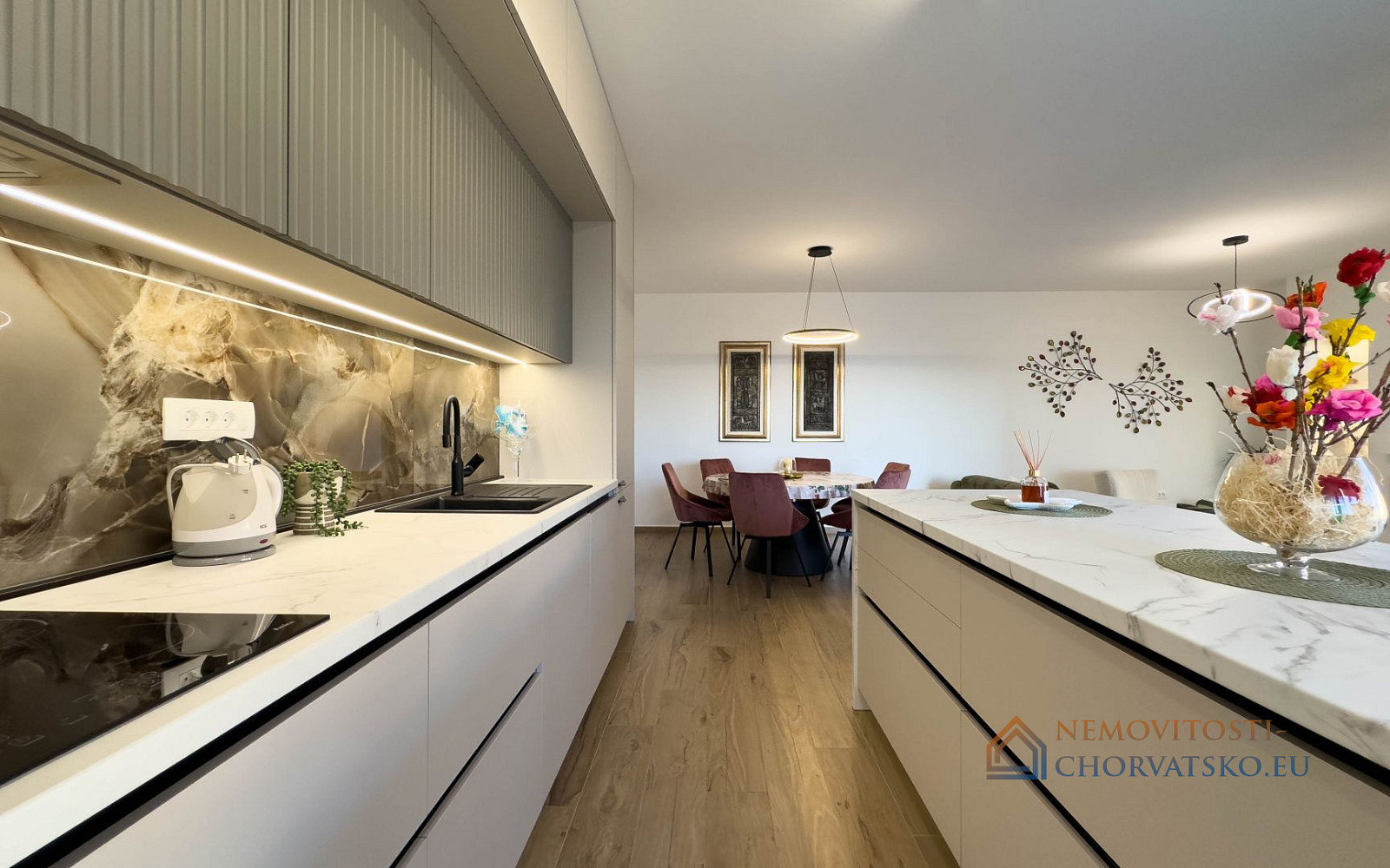 Pronájem domu 235 m² s pozemkem 235 m² - Widok 4